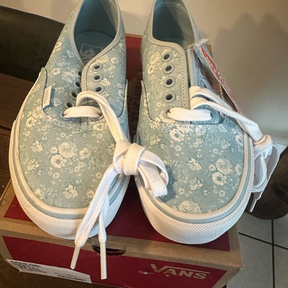 Vans Light Blue Floral Canvas Shoes - Picture 4 of 5